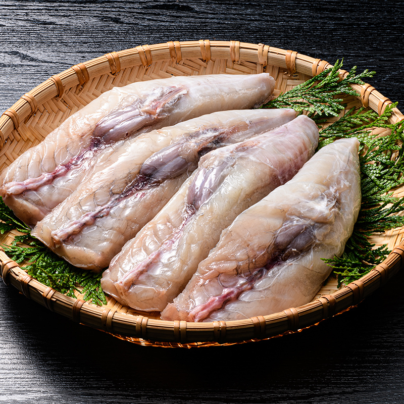 北海道森町産 真フグ身欠き 1kg（2～6本入り） 真フグ 真ふぐ 道産フグ 道産ふぐ ふぐ フグ てっちり てっちり鍋 唐揚げ フグ唐揚げ おつまみ 惣菜 小分け ぶつ切り 天然 国産 海鮮 森町 北海道 ふるさと納税 mr1-1509