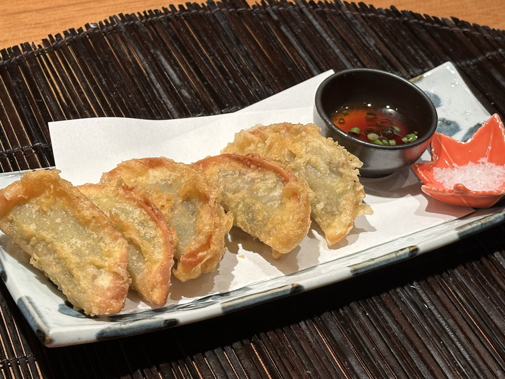 哲の手作り牡蠣餃子（8個入）×2箱 冷凍