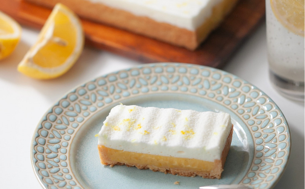 自家製 タルト・オ・シトロン・ムランゲ (4号相当)冷凍 Tarte au citron et meringue à la crème chantilly｜ア・ターブル！