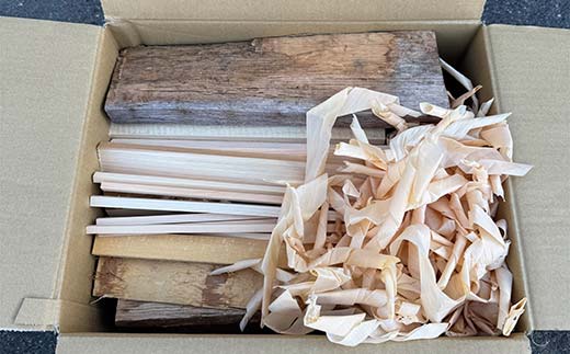 焚火セット 広葉樹 10kg 伊藤林業 薪 まき 針葉樹 焚き付け 簡単 着火 手軽 アウトドア キャンプ キャンプファイヤー 初心者 ビギナー 玄人 中津川産 F4N-1856