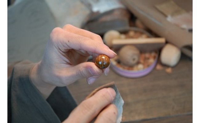 1400年の歴史を誇る近江の数珠職人が手掛けた松の念珠（男性用）【F001W】