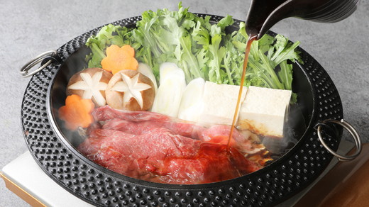 【カネ吉山本】近江牛すきやき用[上]　【500ｇ】【Y081W1】（国産牛　和牛　ブランド牛　ブランド和牛　黒毛和牛　牛肉　肉　高級　人気　おすすめ　神戸牛　松阪牛 に並ぶ 日本三大和牛 近江牛）