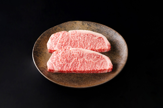 【4等級以上】【カネ吉山本】近江牛[極] ステーキ用 サーロイン【400ｇ（約 200g×2枚）】【Y068W】（国産牛　和牛　ブランド牛　ブランド和牛　黒毛和牛　牛肉　肉　高級　人気　おすすめ　神戸牛　松阪牛 に並ぶ 日本三大和牛 近江牛）