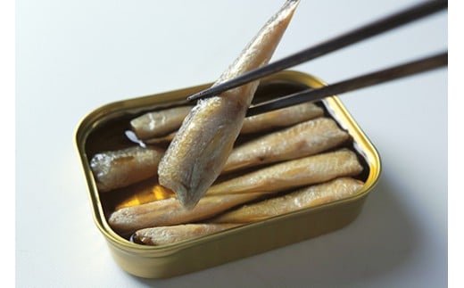 【琵琶湖 沖島からの贈物】缶詰6個セット　びわ湖産本もろこオイル漬（105g×6）［24hour party fish gift for okishima HONMOROKO in COTTONSEED OIL］【D024W】（滋賀県　近江八幡市）
