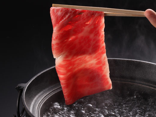 【9月発送分】極上近江牛すき焼き・しゃぶしゃぶ用　モモ【800g】【CB04W-9m】