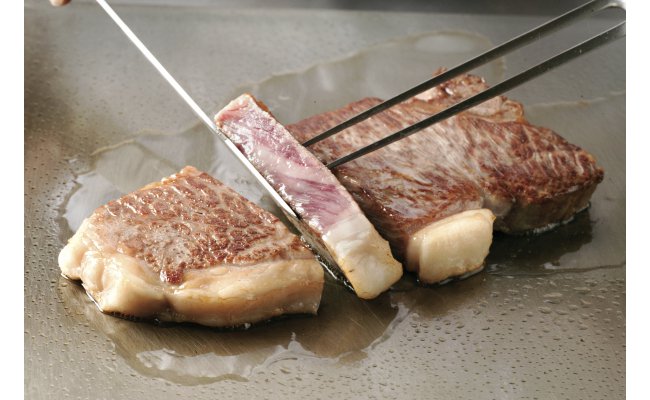 【カネ吉山本】近江牛[吟] ステーキ用 サーロイン【400ｇ（約 200g×2枚）】【Y021W1】（国産牛　和牛　ブランド牛　ブランド和牛　黒毛和牛　牛肉　肉　高級　人気　おすすめ　神戸牛　松阪牛 に並ぶ 日本三大和牛 近江牛）