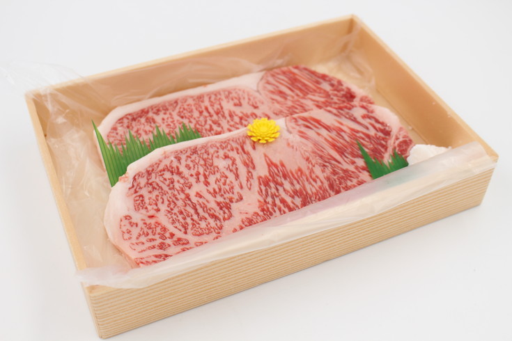 【8月発送分】極上近江牛サーロインステーキ【400g(200g×2枚)】【CB08W-8m】