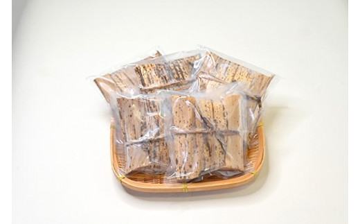 近江牛すき焼きおこわ　竹皮包み【W007W】（国産牛　和牛　ブランド牛　ブランド和牛　黒毛和牛　牛肉　肉　高級　人気　おすすめ　神戸牛　松阪牛 に並ぶ 日本三大和牛 近江牛）