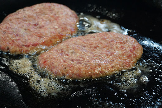 近江牛煮込みハンバーグ　自家製デミグラスソース　【1200g（200ｇ×6個）】【DI01W】（国産牛　和牛　ブランド牛　ブランド和牛　黒毛和牛　牛肉　肉　高級　人気　おすすめ　神戸牛　松阪牛 に並ぶ 日本三大和牛 近江牛）