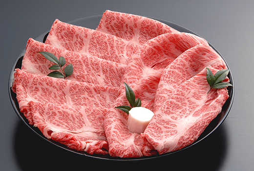 【４等級以上の未経産牝牛限定】近江牛肩ロースすき焼き【500g】【AF03W】（滋賀県　近江八幡市）