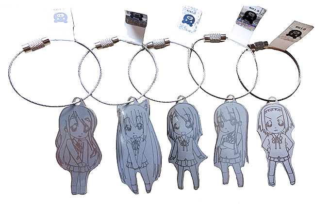 アニメ「けいおん！」キーホルダー5種類と旧豊郷小ポストカードセット 豊郷町限定 雑貨 日用品 写真 キャラクター ステンレス製 レーザー加工 デザイン レトロ 
