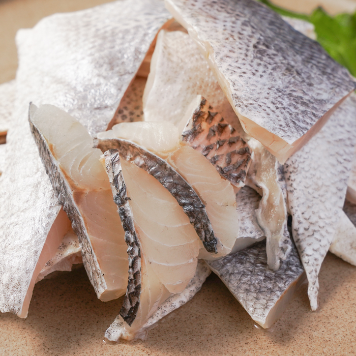 【訳アリ】淡路島産 スズキ切り落とし 1.2kg（200g×6パック）
