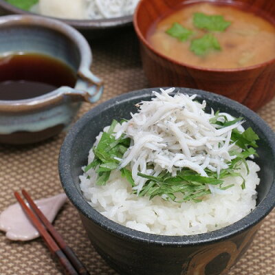 まるとも海産【冷凍】特選 茹でたて 釜揚げしらす 木箱 1kg 紀州湯浅湾 直送！_C6026n