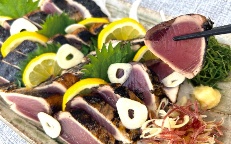 ＼鮮度抜群／ 太地町産 かつおのタタキ 約1kg 【柵でお届け】【冷蔵便】 鰹 カツオ 鰹のタタキ カツオのたたき 国産 太地町