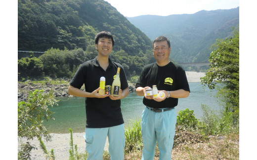 小夏・土佐文旦果汁飲料2本入ギフト