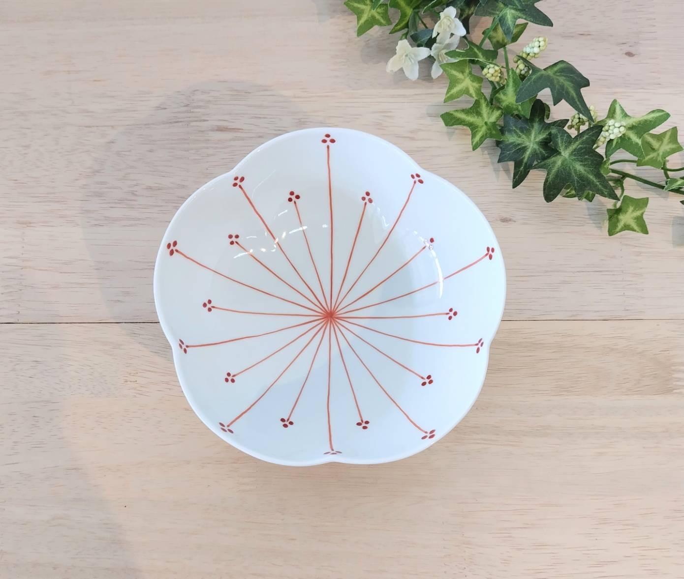 伊万里焼 小花十草（赤）桜鉢（小） 165-H559