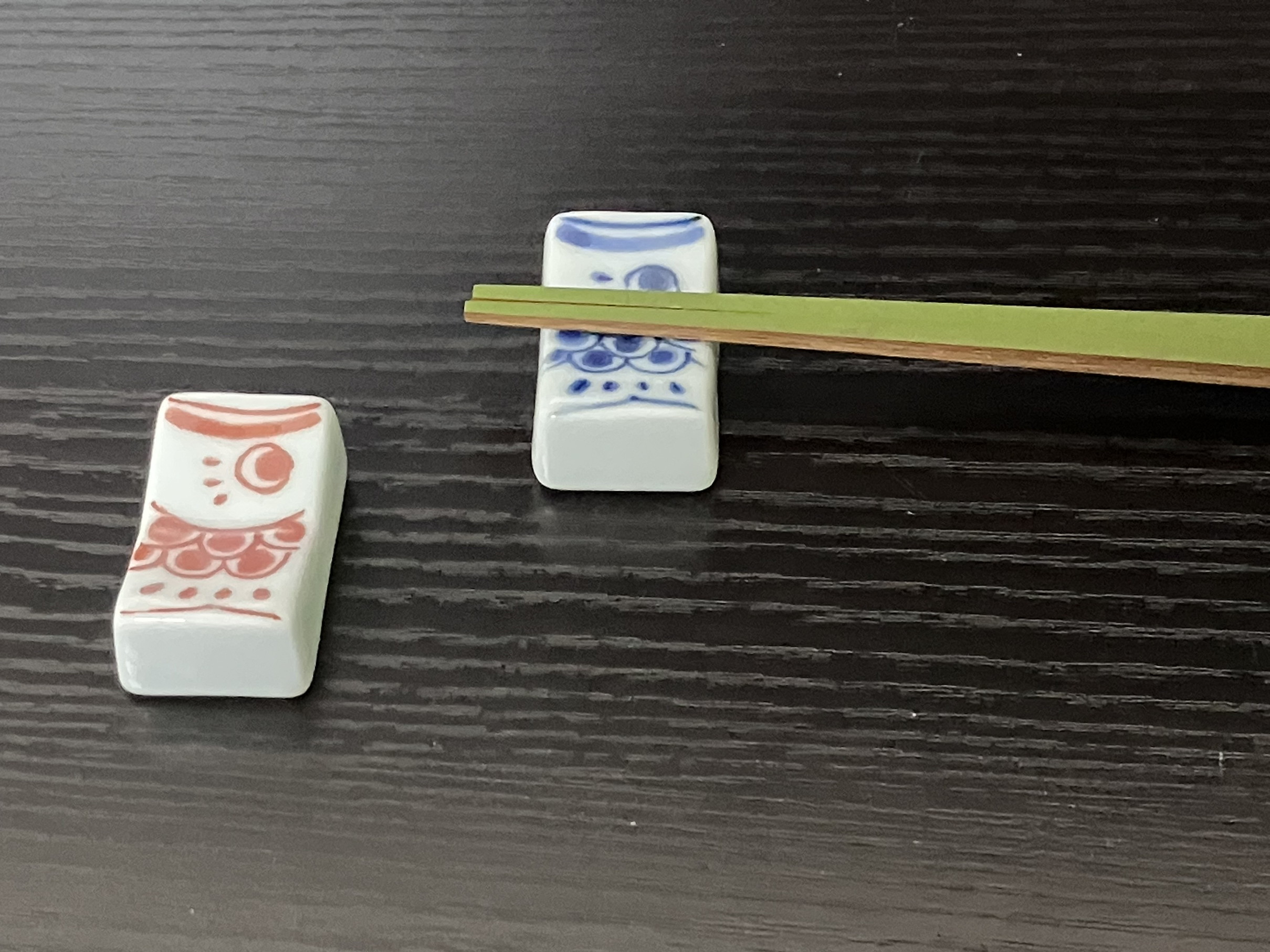 伊万里焼 鯉のぼり（マゴイ・ヒゴイ）小付・箸置セット 165-H556