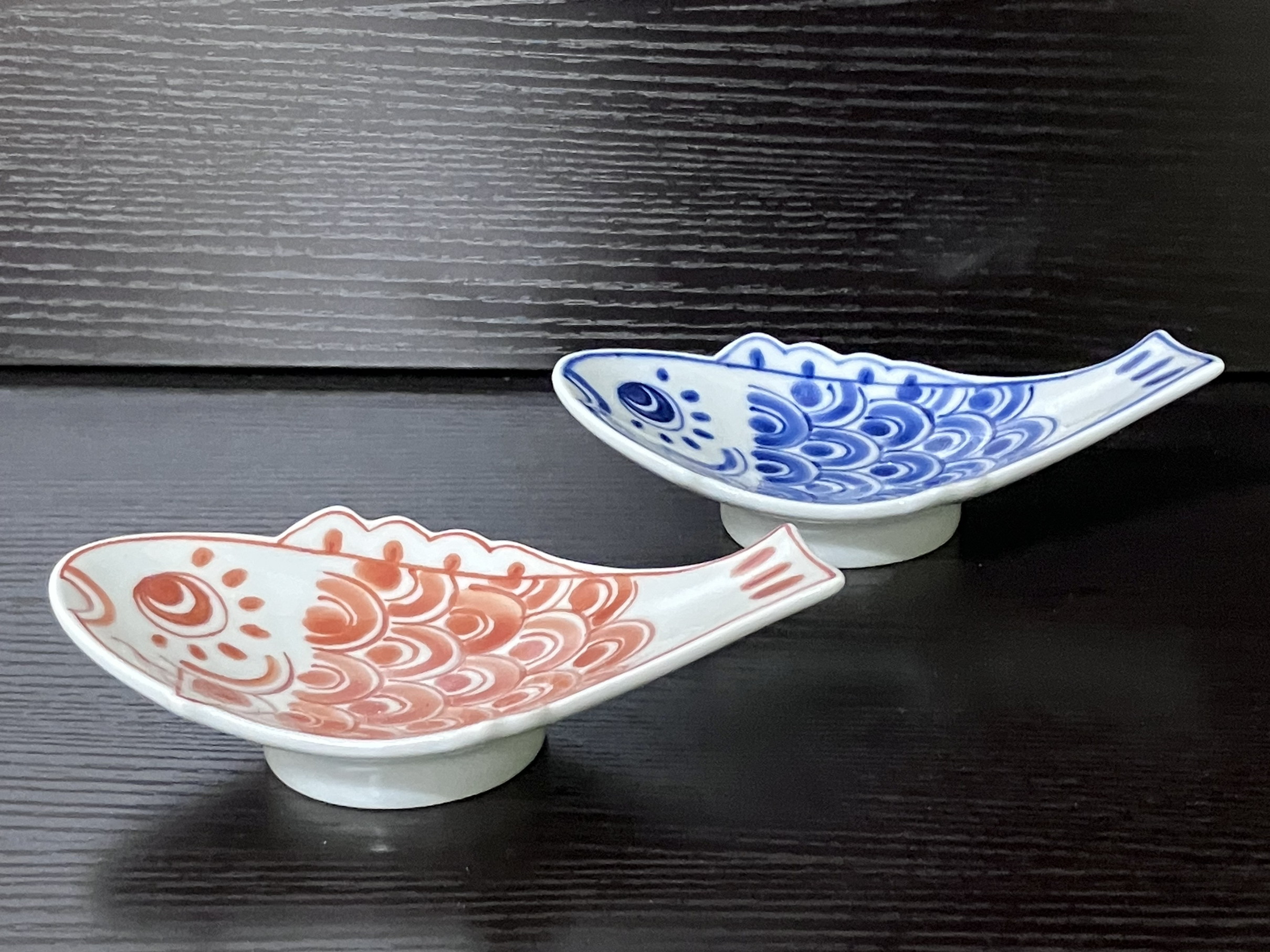 伊万里焼 鯉のぼり（マゴイ・ヒゴイ）小付・箸置セット 165-H556